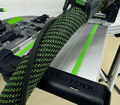 Sänksåg med styrskena