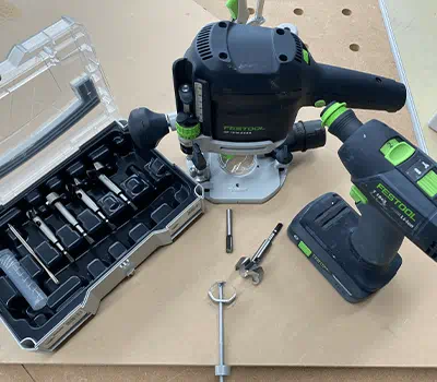 Gör hål för förbindningarna