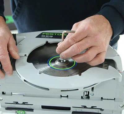 Använda flattandad sågklinga