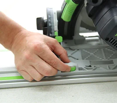 Ställa in cirkelsågen