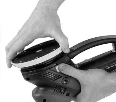 Korsslipa mineralskivan med inställning för grovslipning