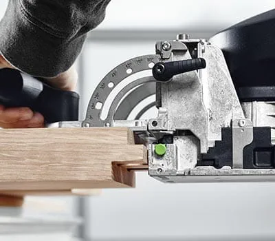 Markera den önskade positionen för brickorna och arbeta med hjälp av siktfönstret