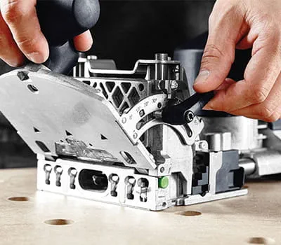 Ställa in förbindningsfräsen