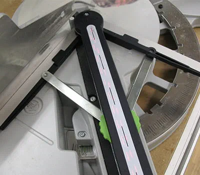 Rikta in dubbellinjelasern