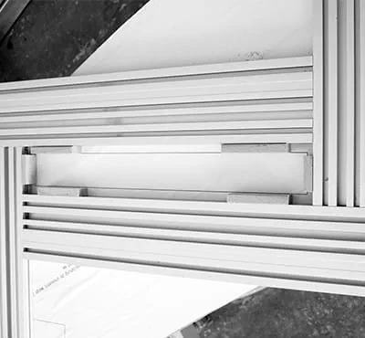 Använda distanser av trä