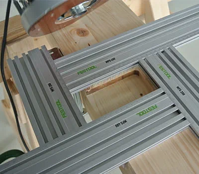 fräsa ur materialet