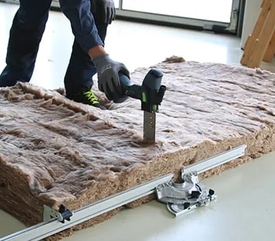 Skära takisoleringsmaterial