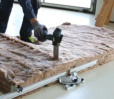 Såga till isoleringsmaterial