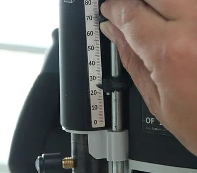 Ställa in fräsdjupet