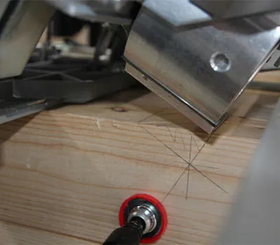 Justera karvfräsens sidolutning