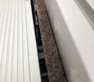 Snedsåga korkremsan en aning