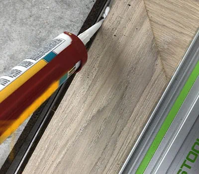 Applicera monteringslim