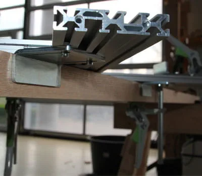 Lägga an och fixera schablonen