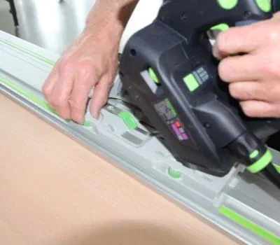 Såga in splitterskyddet