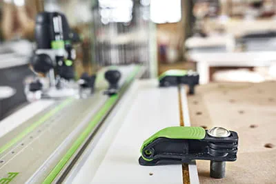 Den nya Festool-styrskenan FS 2.0 med MFT-enhandstving