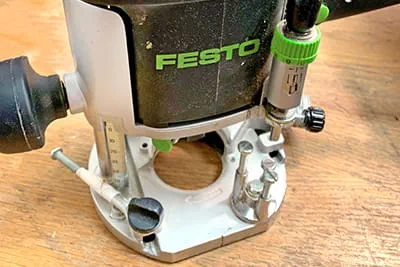 En 30-årig handöverfräs Festo OF 900 E