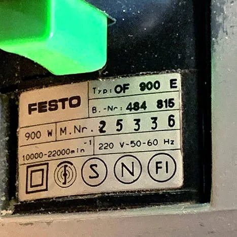 En 30-årig handöverfräs Festo OF 900 E detaljer