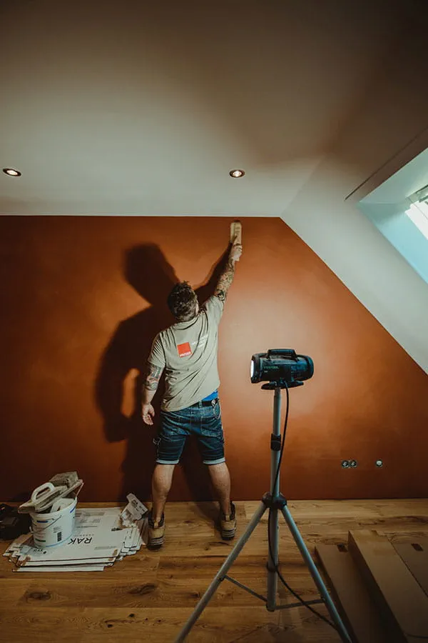 Ytan kontrolleras med Festools bygglampa SYSLITE DUO