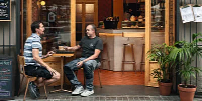 Pratstund mellan två målare i Barcelona