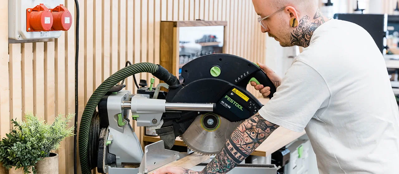 Jonas Winkler med KS 120 EB från Festool