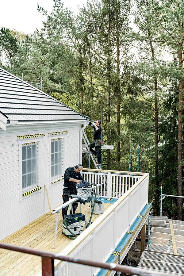 Fasadarbete från ställningen med KSC 60