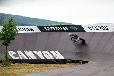 Jan Frodeno på ”Canyon Turn” under Tri Battle