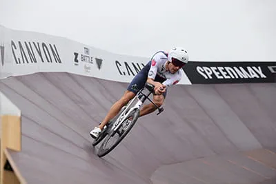 Jan Frodeno på ”Canyon Turn” under Tri Battle
