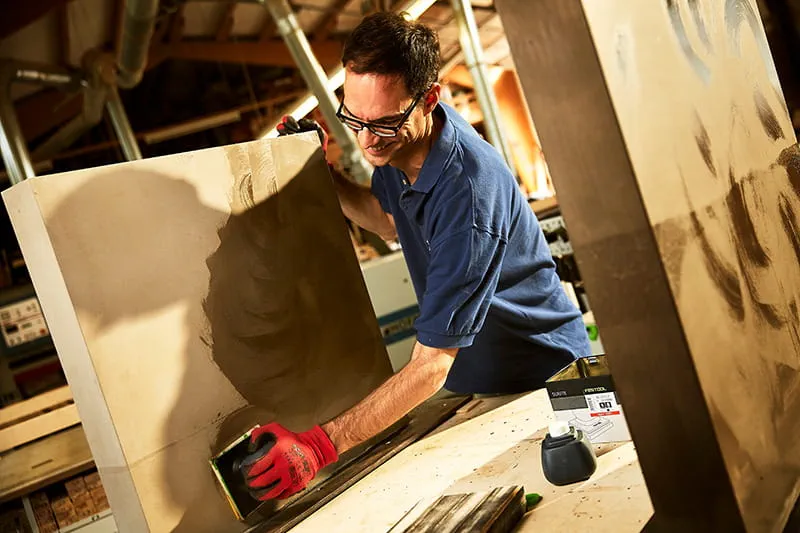 Batteriborrmaskinen från Festool i arbete