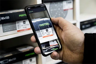 Lagerhållning och -hantering sker via Festool Order-app.